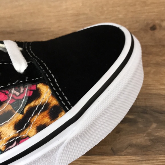 VANS OLD SKOOL BRAND NEW - Picture 8 of 16